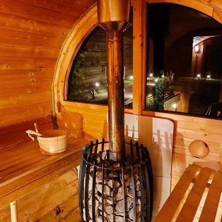 Gizycko - Zywki, Masuria Village, Caloroczne Z Widokiem Na Jezioro