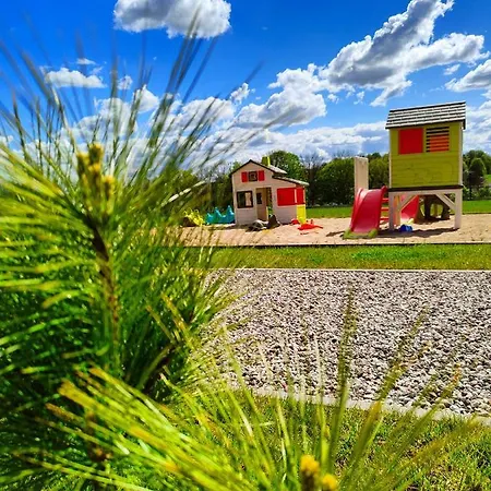 Gizycko-zywki, Masuria Village, Caloroczne Z Widokiem Na Jezioro * Zywki
