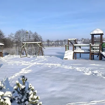 Gizycko-zywki, Masuria Village, Caloroczne Z Widokiem Na Jezioro