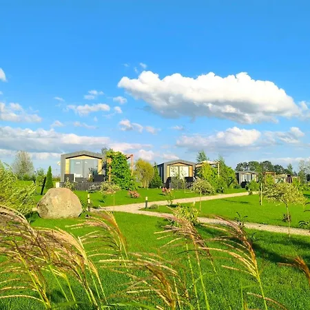 Gizycko-zywki, Masuria Village, Caloroczne Z Widokiem Na Jezioro